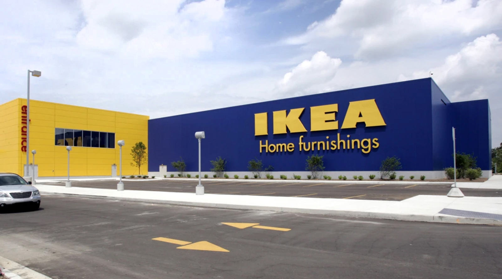 IKEA to Open More Downtown Stores, Retool Big-Box Sites for Online Orders -  WSJ